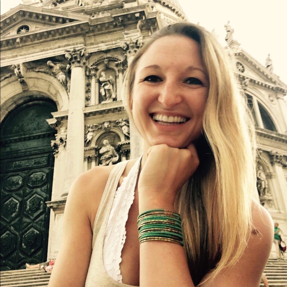 Meet your Posher, Lorin